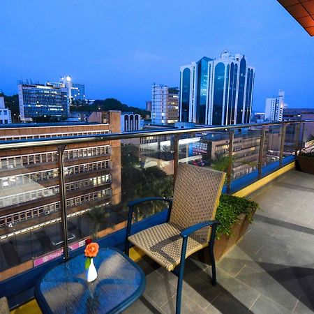 Kampala Boulevard Suites Exterior photo