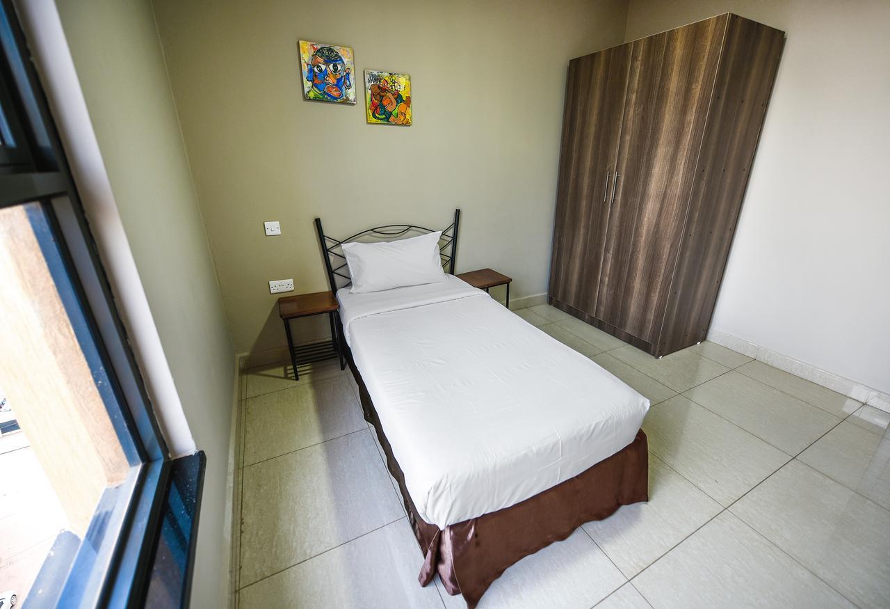 Kampala Boulevard Suites Exterior photo