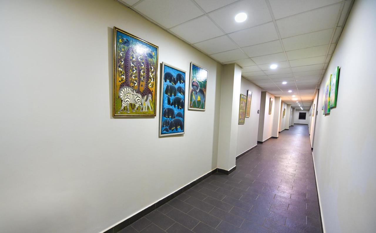 Kampala Boulevard Suites Exterior photo